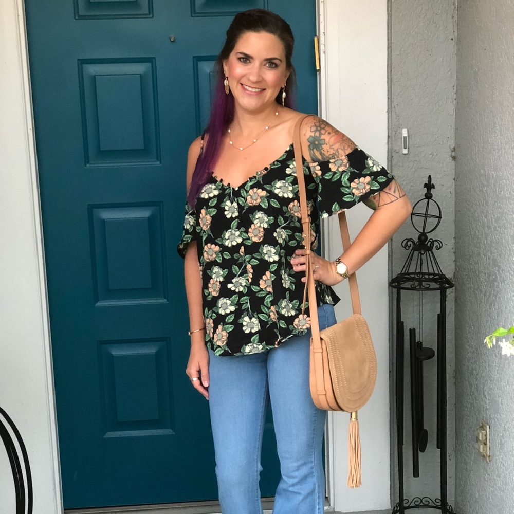 🌸Meet your Posher 💜Jamie✌🏼